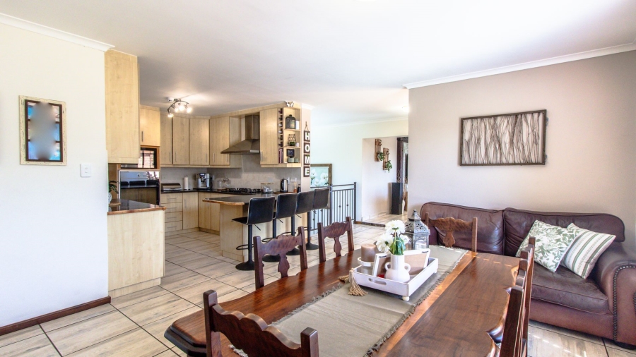 4 Bedroom Property for Sale in Middedorp Western Cape